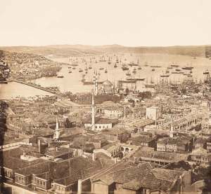 (1854), James Robertson. Robertson is the first Istanbul photographer known to have taken 360° panoramic photographs of the city. The first panorama, which was taken in May 1854 from the Tower of the War Ministry in Beyazit, consists of 12 separate photographs.