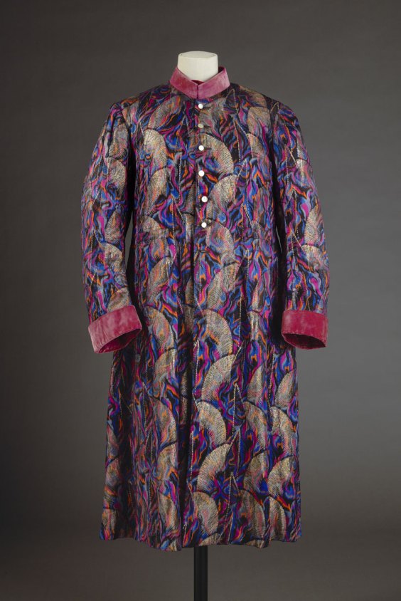 Dinner jacket/coat, (1930s), Indian, probably Calcutta, French silk woven with metal thread, edged with velvet.