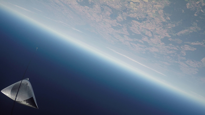 Photograph of the Aerocene Explorer taken in 2016. © Photography by Studio Tomás Saraceno