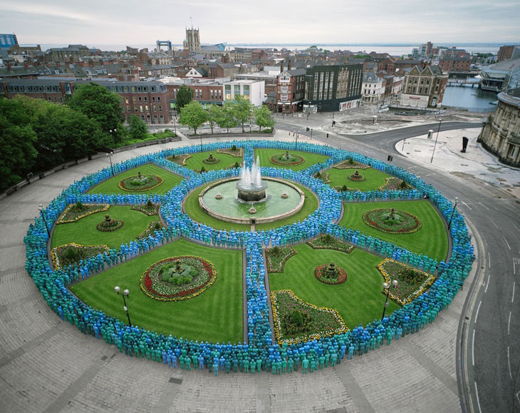 Sea of Hull (Rosebowl, Hull, 2016), Spencer Tunick.