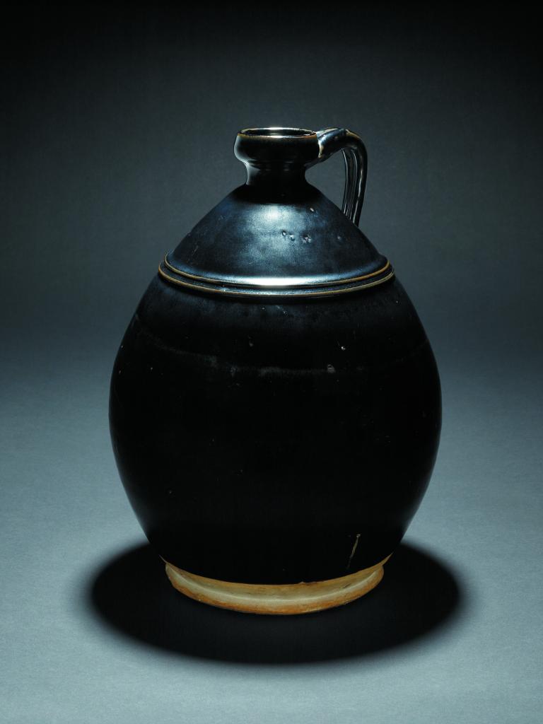 Bottle (13th century), China, Shanxi province