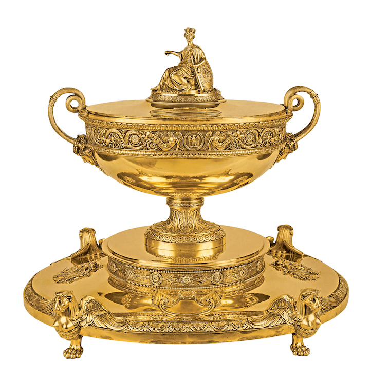 The Emperor’s Grand Vermeil, pot à oille and tray, 1789–1804, Henry Auguste. Château de Fontainebleau, Photo © RMN-Grand Palais / Art Resource, NY