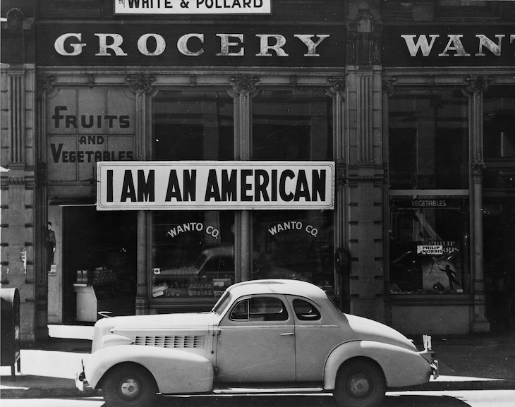 I Am An American (1942), Dorothea Lange.