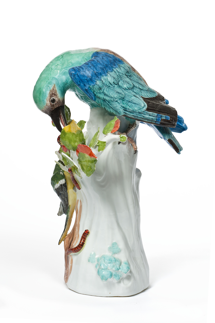 European roller bird (c. 1740), manufactured by Meissen, modelled by Johann Joachim Kändler.