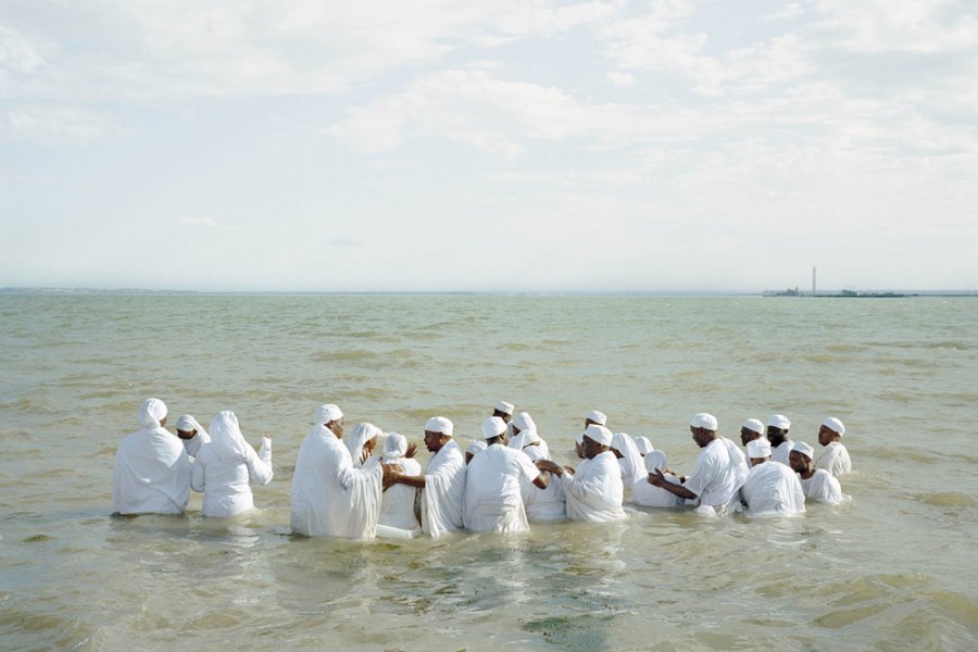 Mass Baptism, Southend-on-Sea (detail) (2013) in ‘Thames Log’ by Chloe Dewe Mathews. © Chloe Dewe Mathews