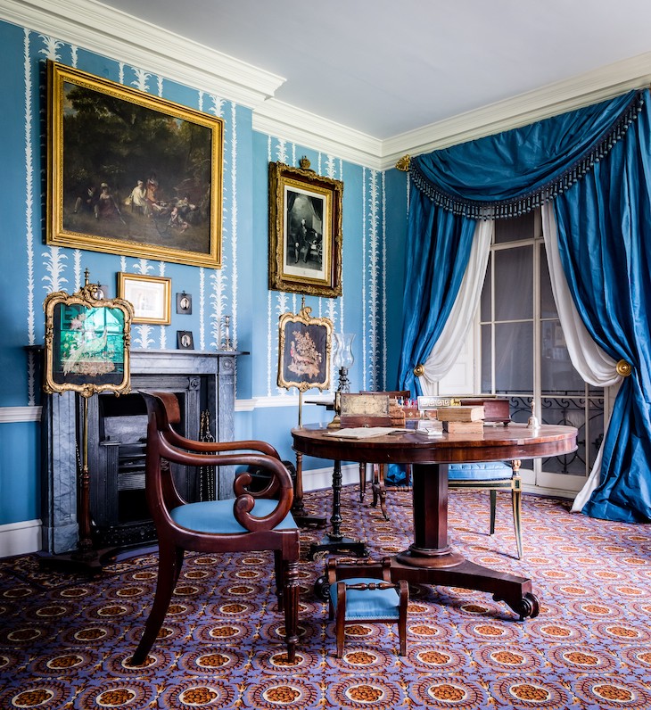 A drawing room in 1830.