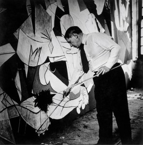 Picasso working on Guernica in his Grands-Augustins studio, Paris (1937), Dora Maar. Museo Nacional Centro de Arte Reina Sofía, Madrid.