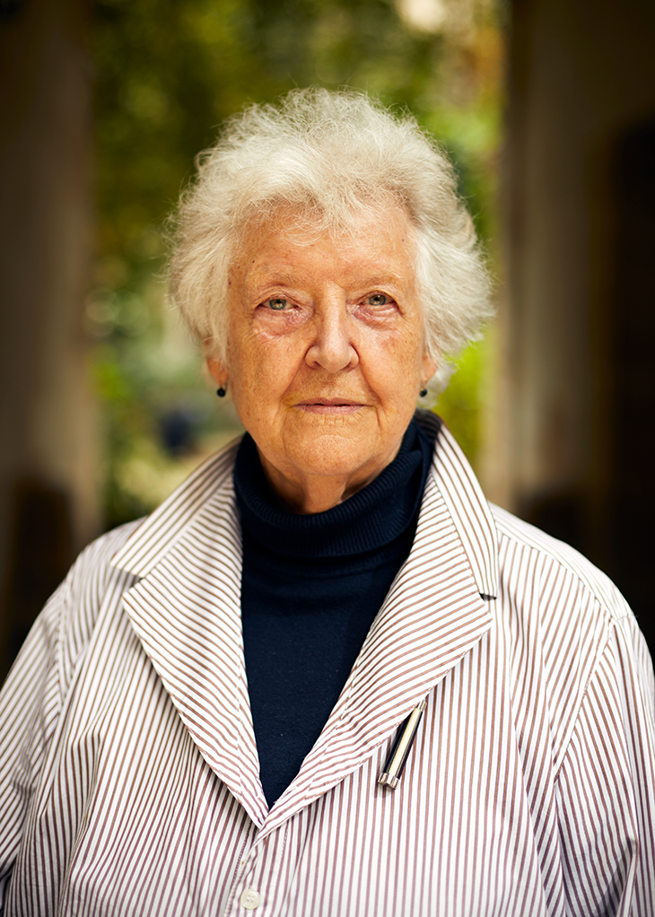 Sheila HIcks photographed in the courtyard outside her studio in Paris in August 2021