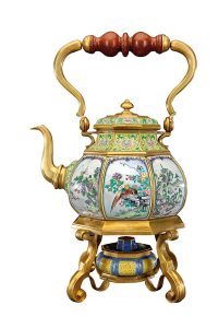 Octogonal Enamel Teapot with Design of Landscape, Flowers and Birds in Reserved Panel, (Reign of Qianlong; 1736–1795)