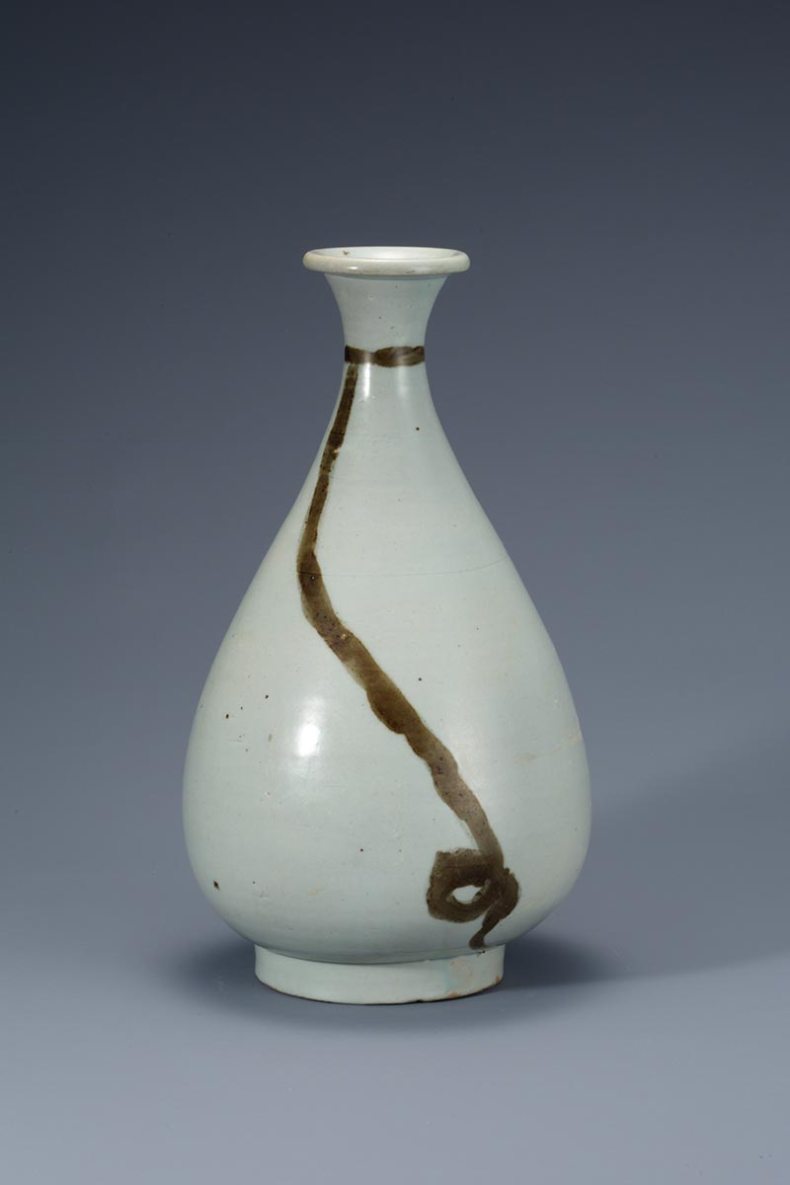 Bottle with Decoration of Rope, Artist/maker unknown, Joseon Dynasty (1392-1910), 16th century.