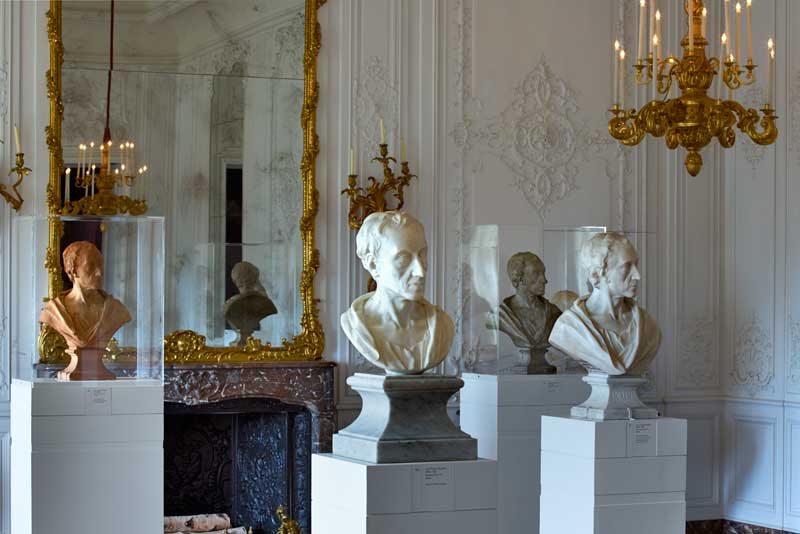 View of the exhibition 'Fame and Friendship: Pope, Roubiliac and the Portrait Bust in Eighteenth-Century Britain' at Waddesdon Manor, The Rothschild Collection (The National Trust)