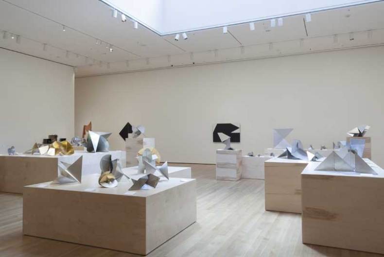Installation view of Lygia Clark: The Abandonment of Art, 1948-1988 at The Museum of Modern Art, New York (May 10–August 24, 2014). Photo by Thomas Griesel. © 2014 The Museum of Modern Art