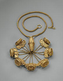 Necklace (7th century BC), El Carambolo (Camas, Seville). Image: Bruce White