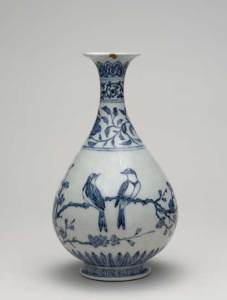 Porcelain bottle with underglaze cobalt blue decoration (Yongle era, 1403–1424), Jingdezhen, Jiangxi province