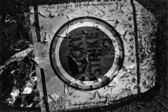 'Lucky Strike' (1962), Kikuji Kawada. From the series 'The Map' © Kikuji Kawada / Courtesy of Photo Gallery International