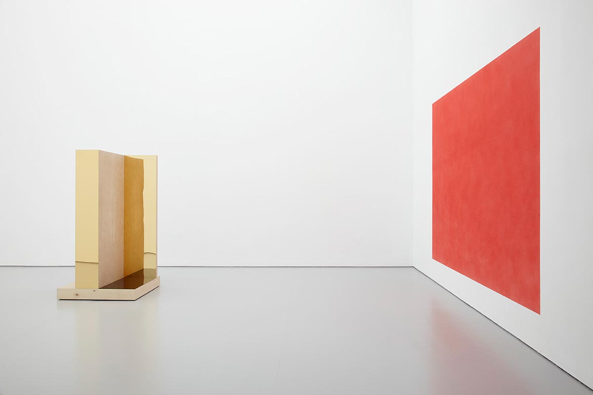 Installation view, including 'Scenes #2' (2015; left) and 'Reproductions (#3, red)' (2010/15; right)