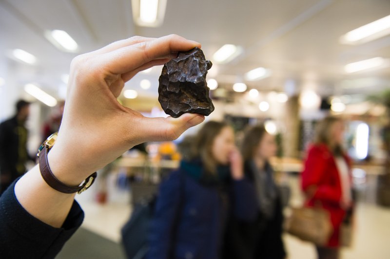 An iron meteorite from the Finnish Museum of Natural History could be seen in Kisahalli Sports Hall.