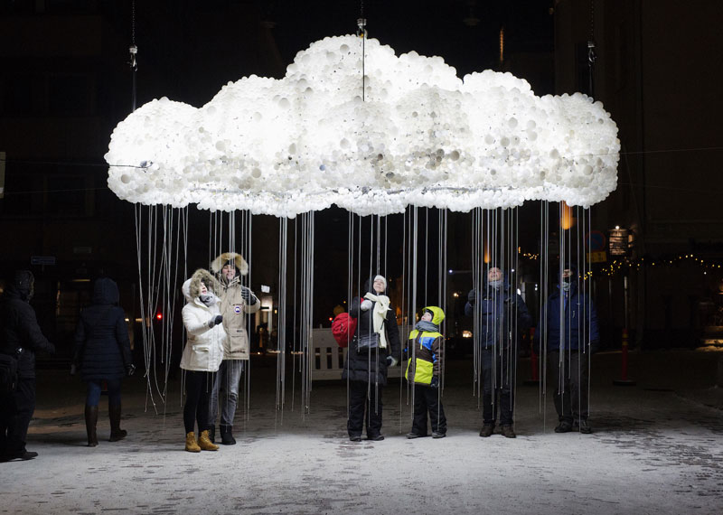 CLOUD, by Caitlind r.c. Brown & Wayne Garrett at the crossing between Annankatu and Kalevankatu. Part of Lux Helsinki. Photo: Lauri Rotko