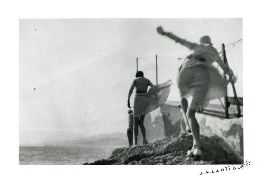 Bibi, Arlette and Irène. Storm in Cannes (May 1929), Jacques-Henri Lartigue