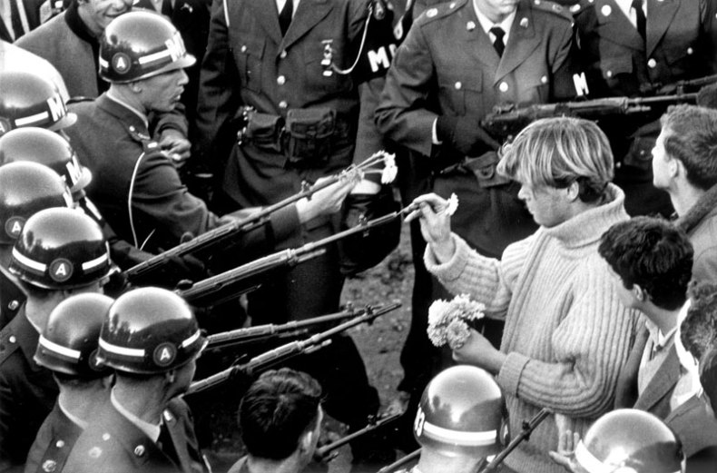 Anti-Vietnam demonstrators at the Pentagon Building (1967), Bernie Boston.