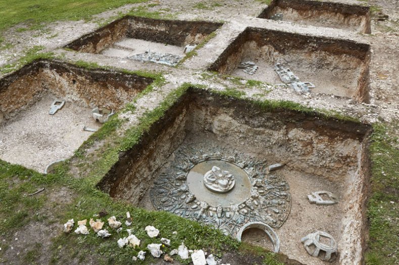 Bu Num Civilisation Wheel (2016), Tu Wei-Cheng. Photo: Barney Hindle, 2016 © Cass Sculpture Foundation