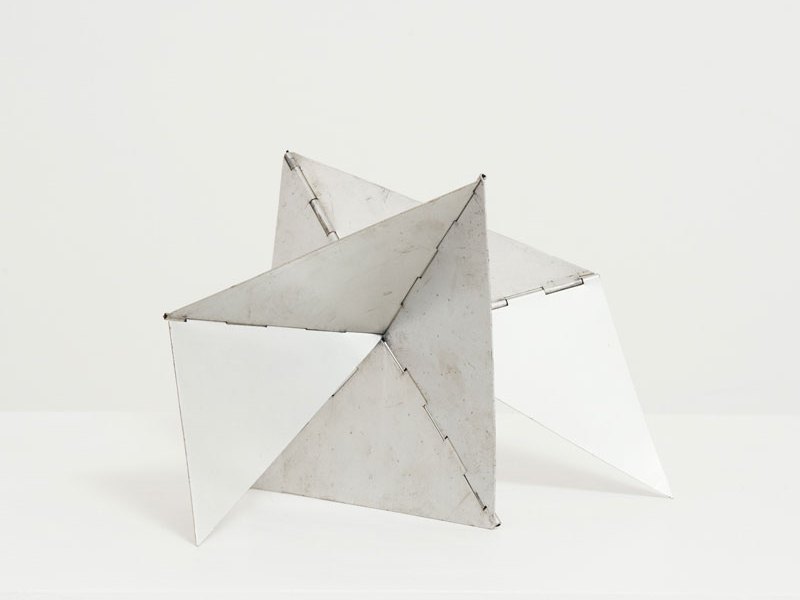 Bicho Caranguejo (1959), Lygia Clark.