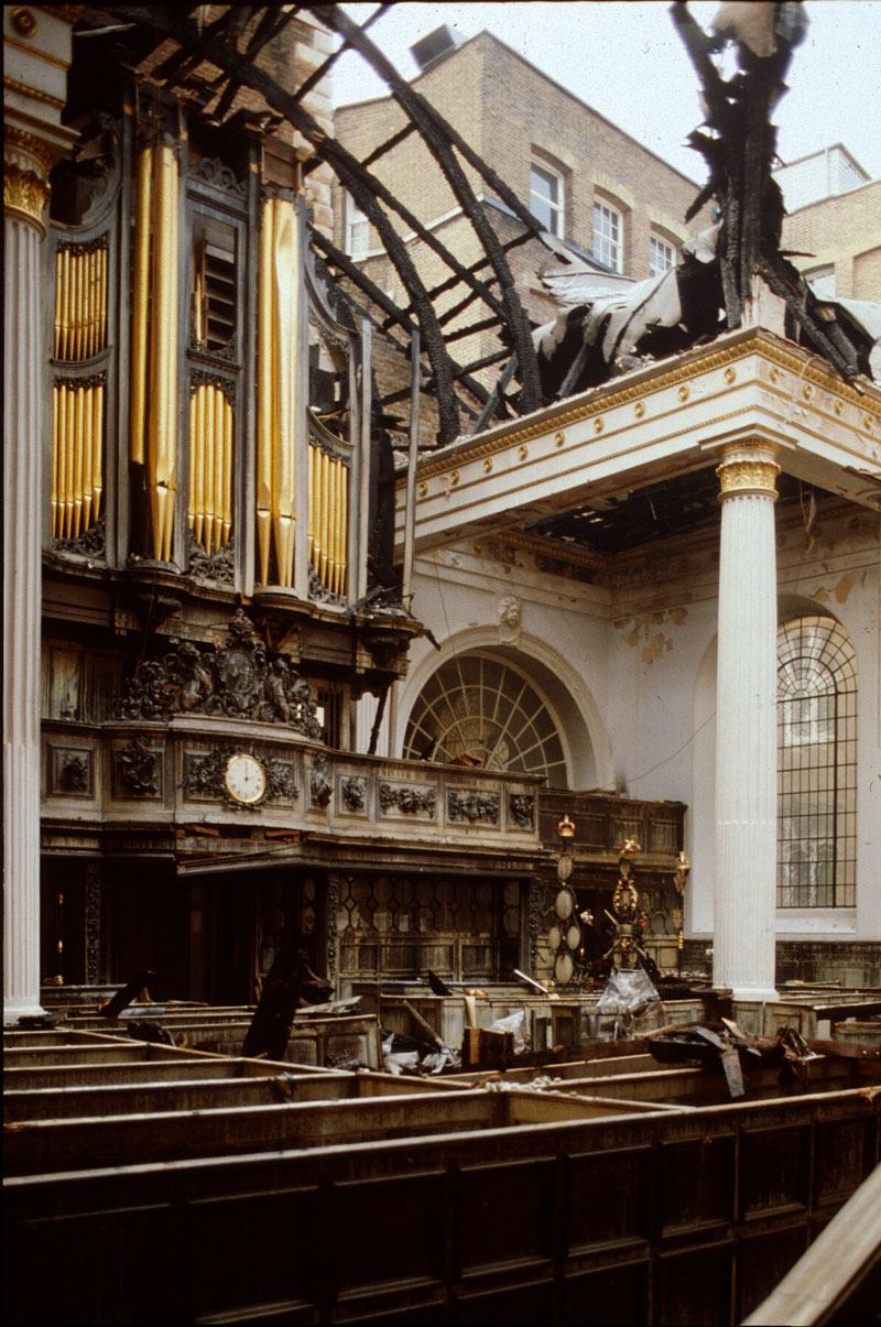 St Mary-at-Hill photographed on 12 May 1988, two days after a fire had destroyed most of the roof. Apollo magazine; Gavin Stamp.