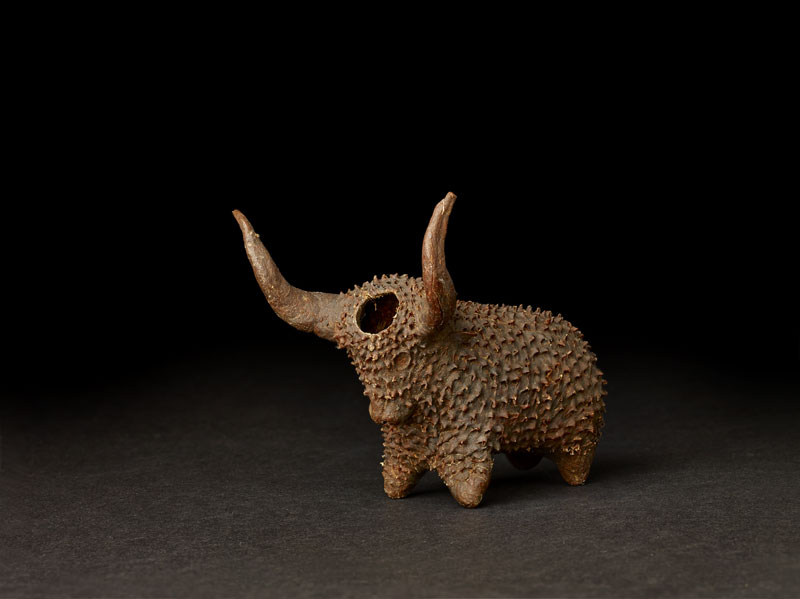 Xhosa Snuffbox in the shape of an ox (late 19th century), South Africa. © The Trustees of the British Museum