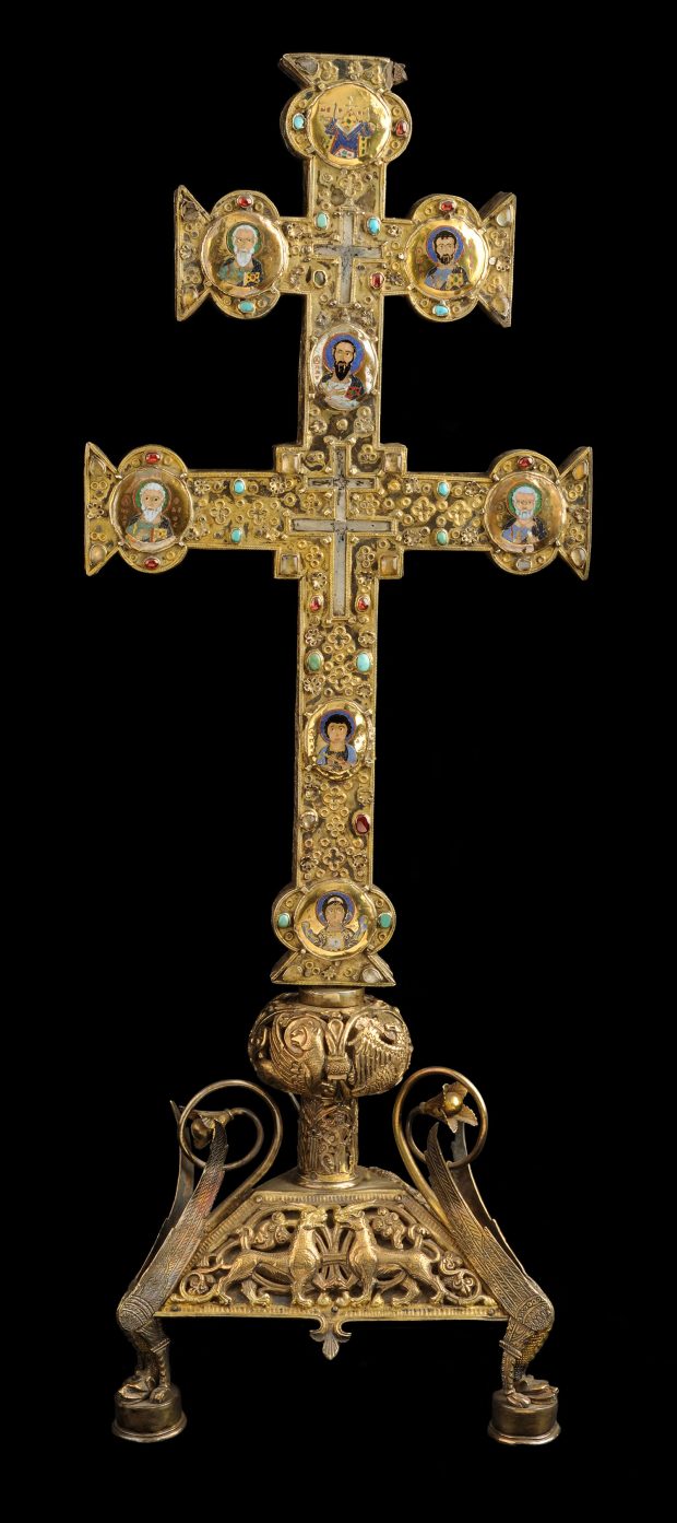 Reliquary cross of Jacques de Vitry, (c. 1160–80); cross: Acre, soon after 1216; base: Oignies, after 1228.