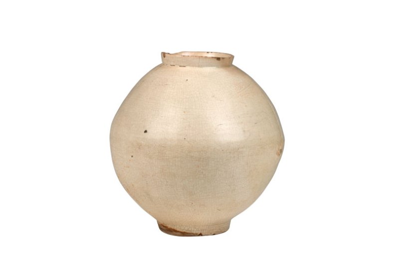Moon jar (18th century; Korean, Joseon dynasty, 1392–1897). Han Collection, £65,000