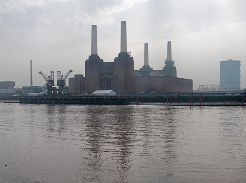 Battersea Power Station © Miguel Santa Clara