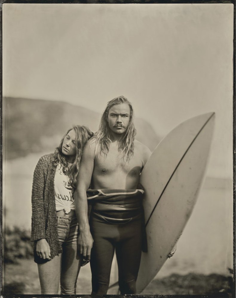16.02.20 #1 Thea+Maxwell by Joni Sternbach, from the series 'Surfland'. © Joni Sternbach