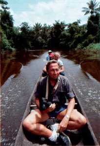 Rauschenberg taking photographs in Venezuela in preparation for his Rauschenberg Overseas Culture Interchange (ROCI) tour (1985). Photos: Terry Van Brunt; courtesy Robert Rauschenberg Foundation