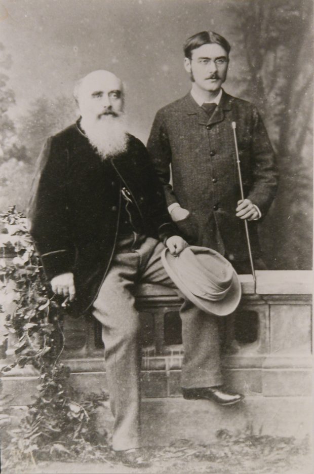 Lockwood Kipling with his son Rudyard Kipling in 1882. 