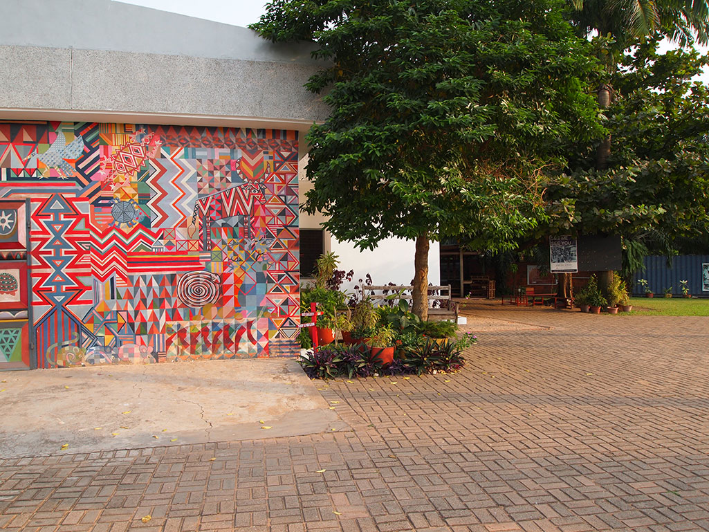 Nubuke Foundation with mural by Bernard Akoi-Jackson. Photo: Stephanie Dieckvoss