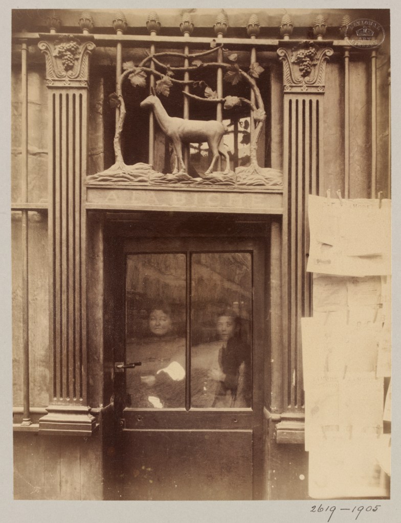 Shop sign, rue Geoffroy-St-Hilaire, Paris, (c. 1900), Eugène Atget, © Victoria and Albert Museum
