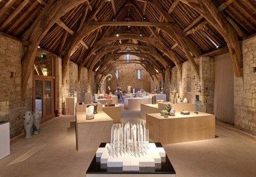 Messum's Wiltshire has opened a new exhibition dedicated to contemporary British ceramics. © Sylvain Deleu