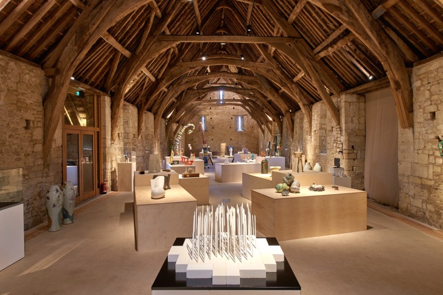 Messum's Wiltshire has opened a new exhibition dedicated to contemporary British ceramics. © Sylvain Deleu