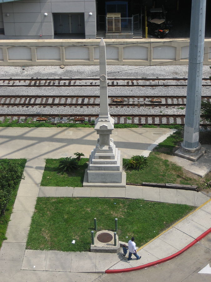 The Liberty Place monument in New Orleans was removed on 24 April and is to be placed in a museum. Photo: Wikimedia commons
