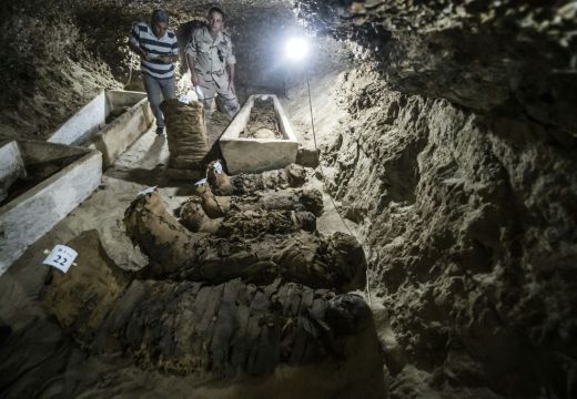 A picture taken on 13 May, 2017, shows mummies lying in catacombs following their discovery in the Touna el-Gabal district of the Minya province, in central Egypt. Photo: KHALED DESOUKI/AFP/Getty Images