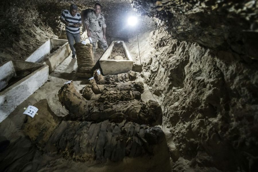 A picture taken on 13 May, 2017, shows mummies lying in catacombs following their discovery in the Touna el-Gabal district of the Minya province, in central Egypt. Photo: KHALED DESOUKI/AFP/Getty Images