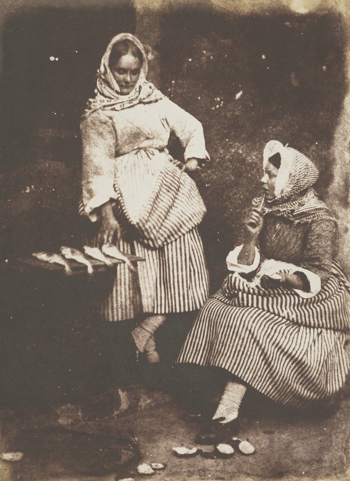 Jeanie Wilson and Annie Linton [Newhaven] (1843-47), David Octavius Hill and Robert Adamson. Scottish National Portrait Gallery