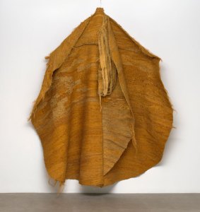 Yellow Abakan (1967–68), Magdalena Abakanowicz. © 2017 Magdalena Abakanowicz