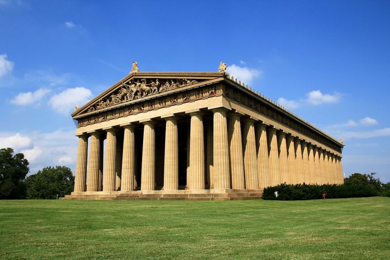 Nashville's Centennial Park is home to a full-scale replica of the Parthenon. Photo: Wikimedia Commons (Mayur Phadtare)