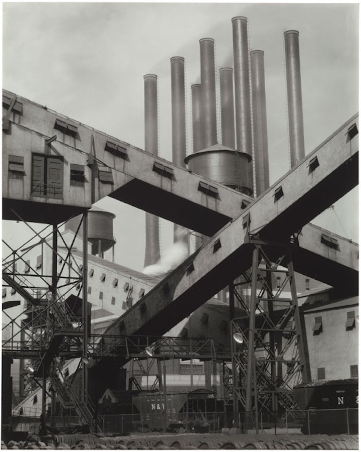Ford Plant – Criss‐Crossed Conveyors (1927), Charles Sheeler. © The Lane Collection; ourtesy of Museum of Fine Arts, Boston