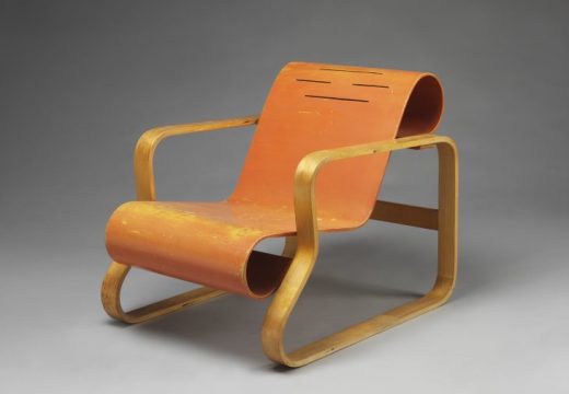 Paimio armchair (1930), Alvar Aalto. Alvar Aalton Museum; photo: © Victoria and Albert Museum