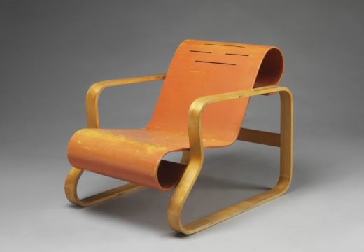 Paimio armchair (1930), Alvar Aalto. Alvar Aalton Museum; photo: © Victoria and Albert Museum