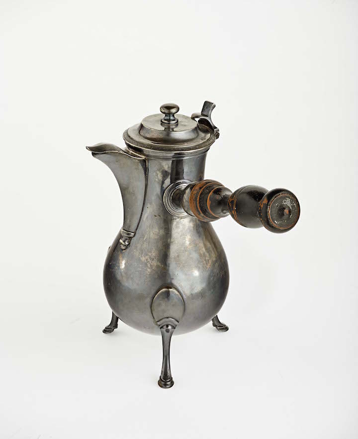 French coffee pot, maker unknown, early 19th century. Musée Matisse, Nice. Photo © François Fernandez