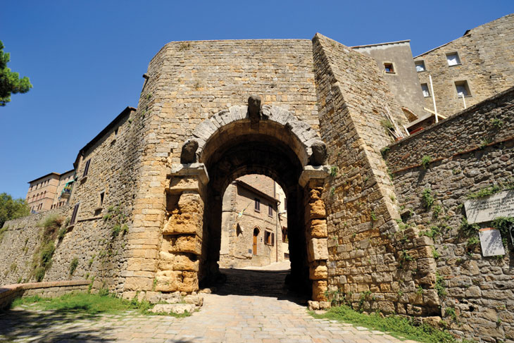 The Porta dell'Arco, Volterra. Photo: © David Lyons/Alamy Stock Photo
