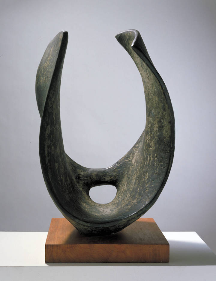 Curved Form (Trevalgan) (1956), Barbara Hepworth. Tate © Bowness